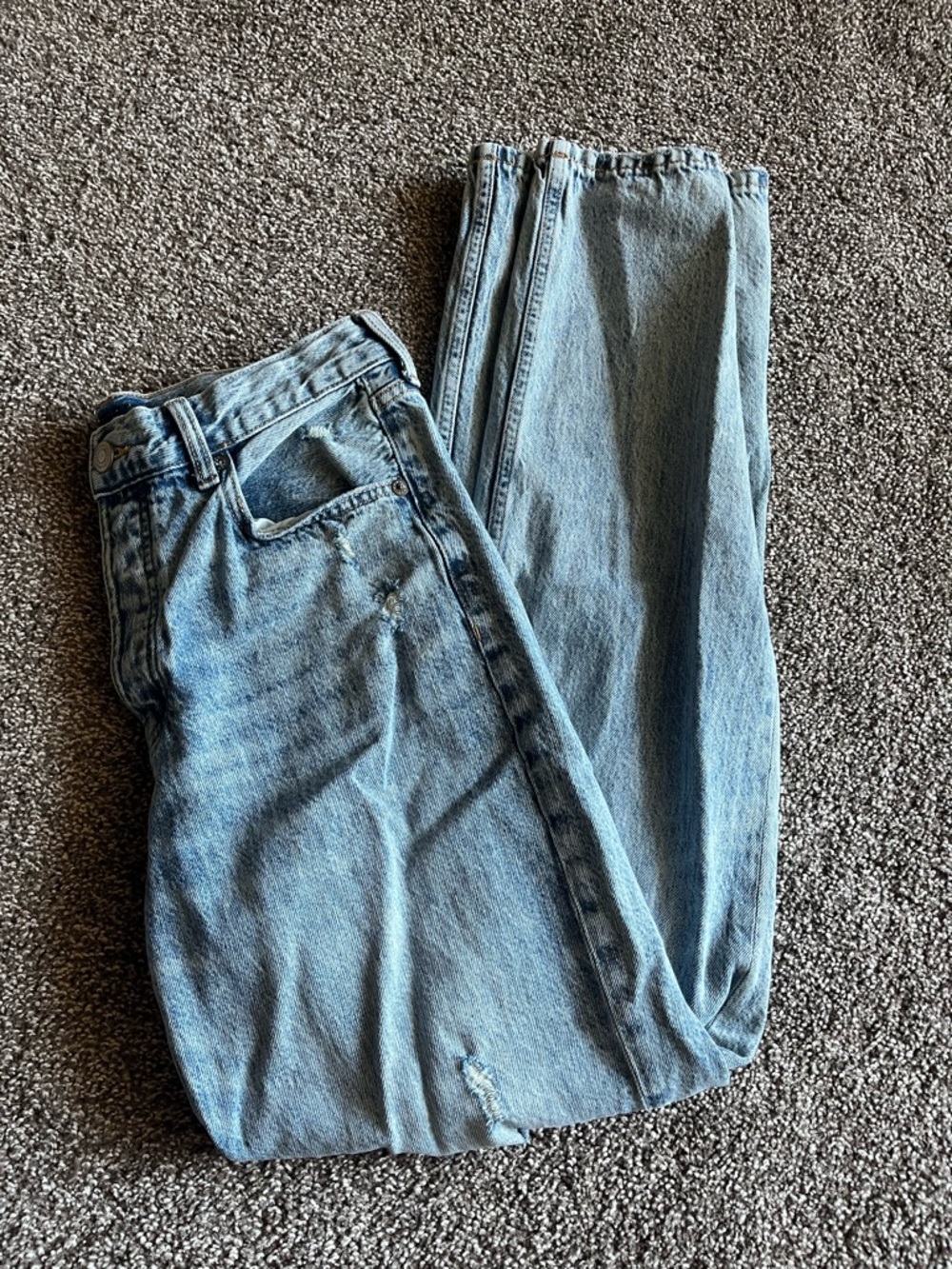 Aeropostale Medium Wash 90’s Baggy Distressed High-Rise Jeans